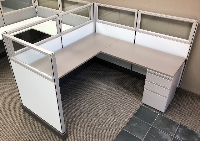 Office Cubicles with Glass Stacker