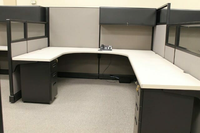 Used Herman Miller AO2 office cubicles - Image 2
